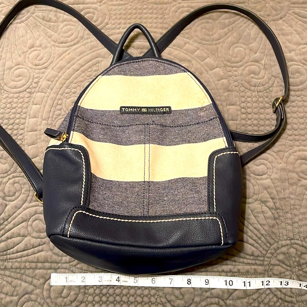 TOMMY HILFIGER Backpack. - Picture 2 of 10